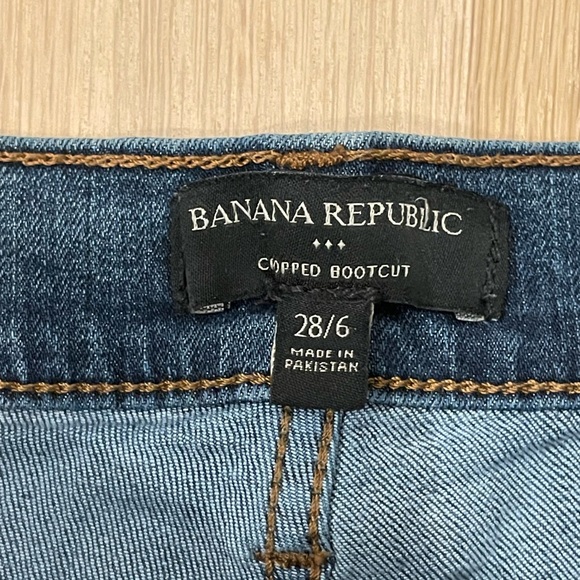 Banana Republic Cropped Bootcut Women's Jeans - size 6 - Picture 4 of 8